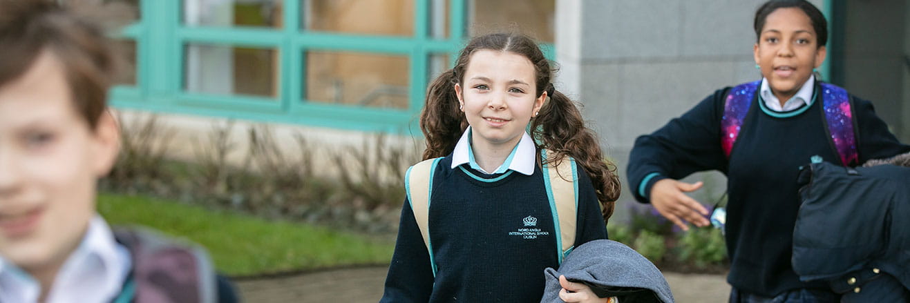 NAIS Dublin School Bus | Nord Anglia Education - Content Page Header