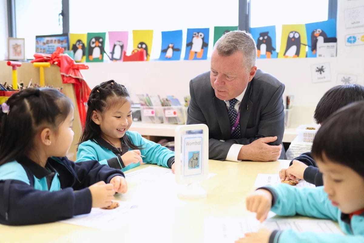 Tuition Fees | Nord Anglia International School Hong Kong - Feature Cards Pattern