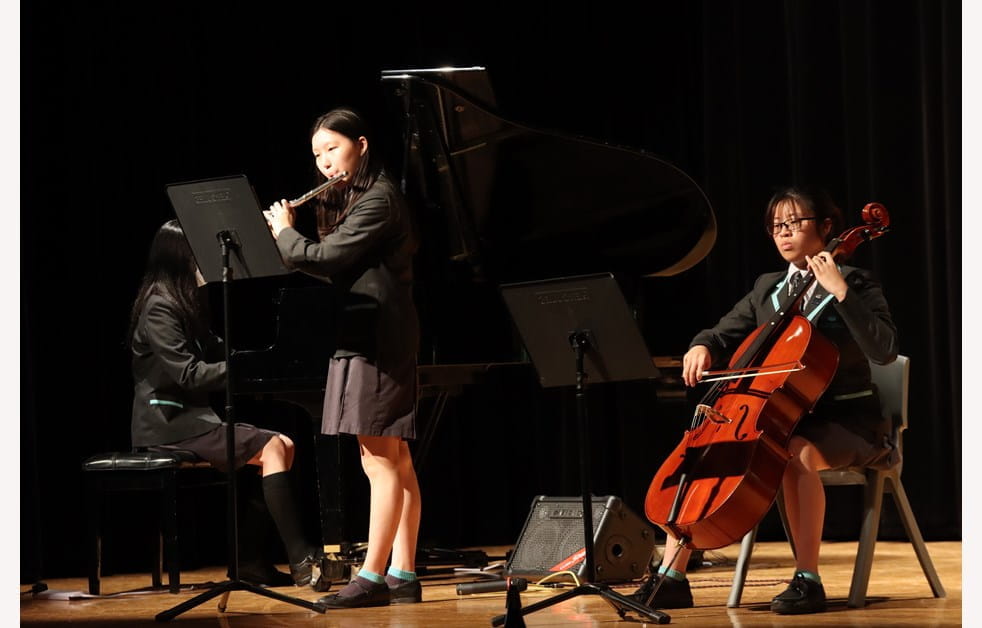 279484paddedw982h628of1f8f4f34jpg