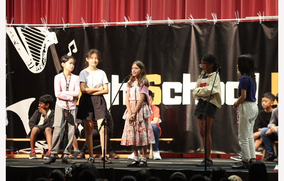 279528paddedw982h628of1f8f4f32jpg