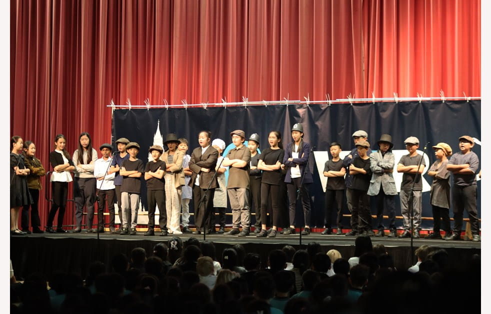 279529paddedw982h628of1f8f4f33jpg