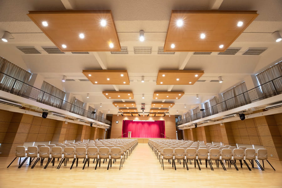 An Exceptional International School In Hong Kong - Feature Cards Pattern - METACOG