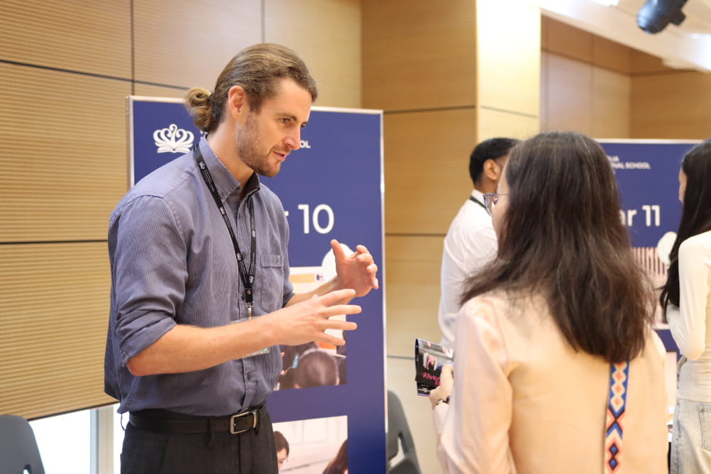 An Exceptional International School In Hong Kong - 09 - Visual Time Line