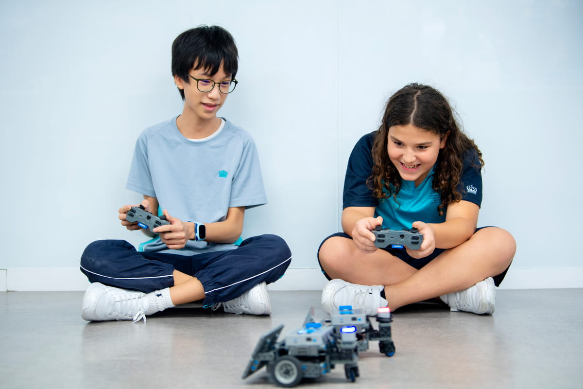 Scholarships | Nord Anglia International School Hong Kong - OUR SCHOLARSHIPS