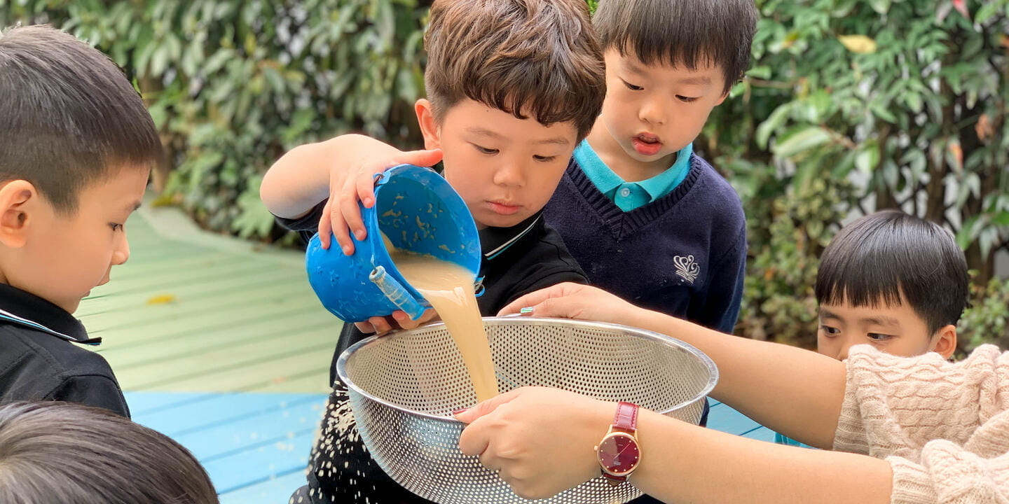 children in school lesson NAIS Pudong
