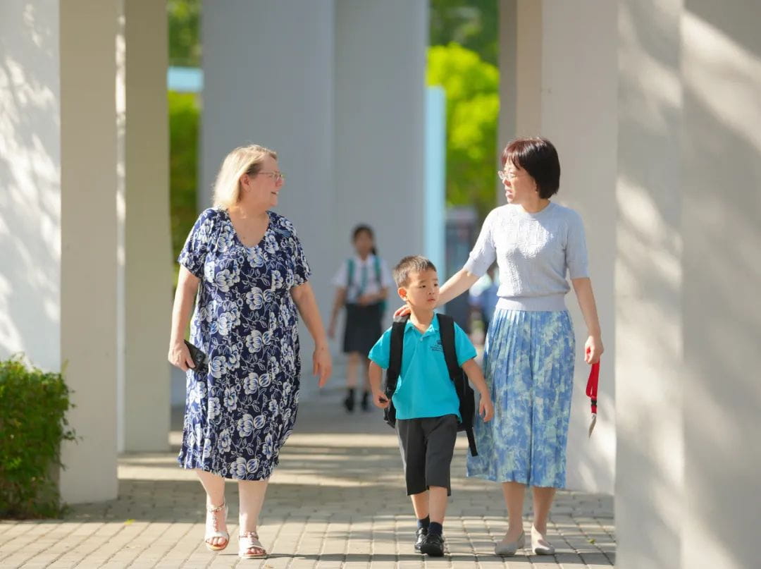 NAIS Pudong admissions staff and students