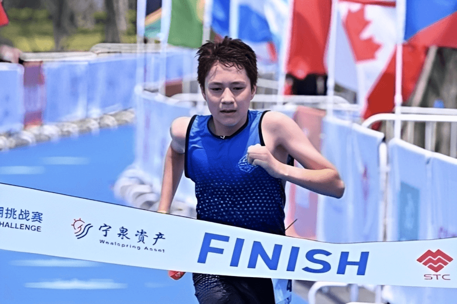 Callum Lang's Triathlon Victory! - Olympic triathlon