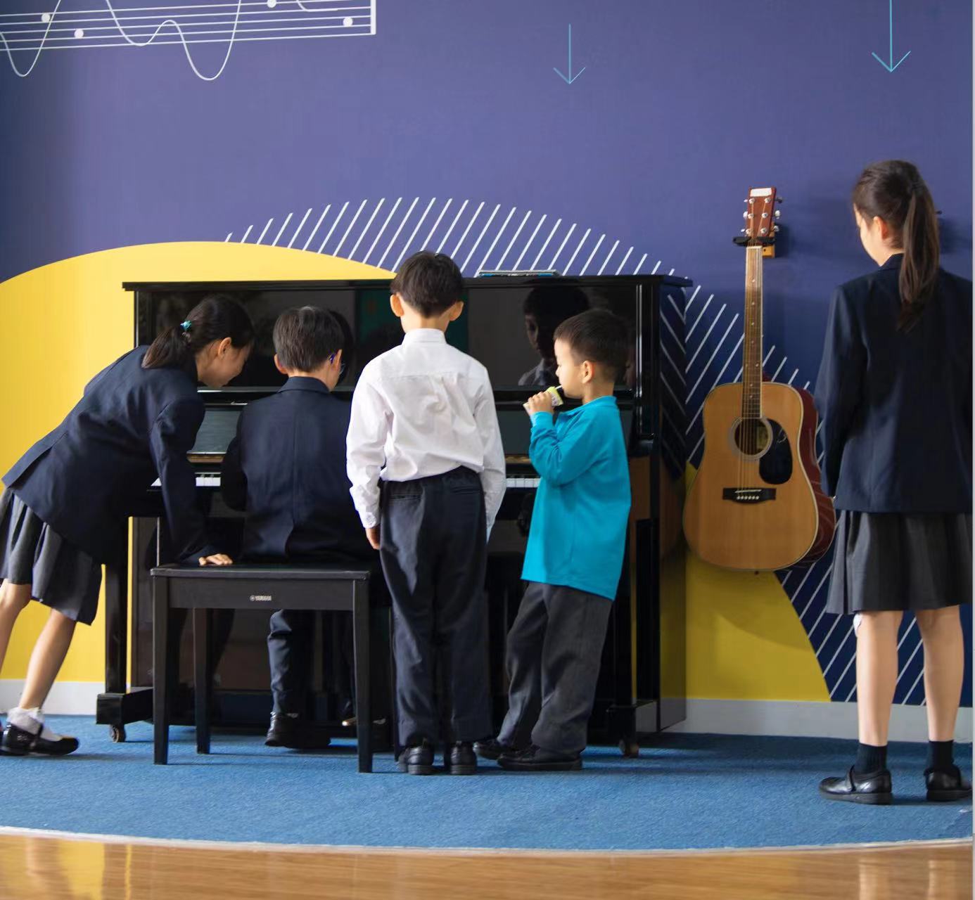 Nord Anglia International School Shanghai, Pudong - 051 - Feature Cards Pattern