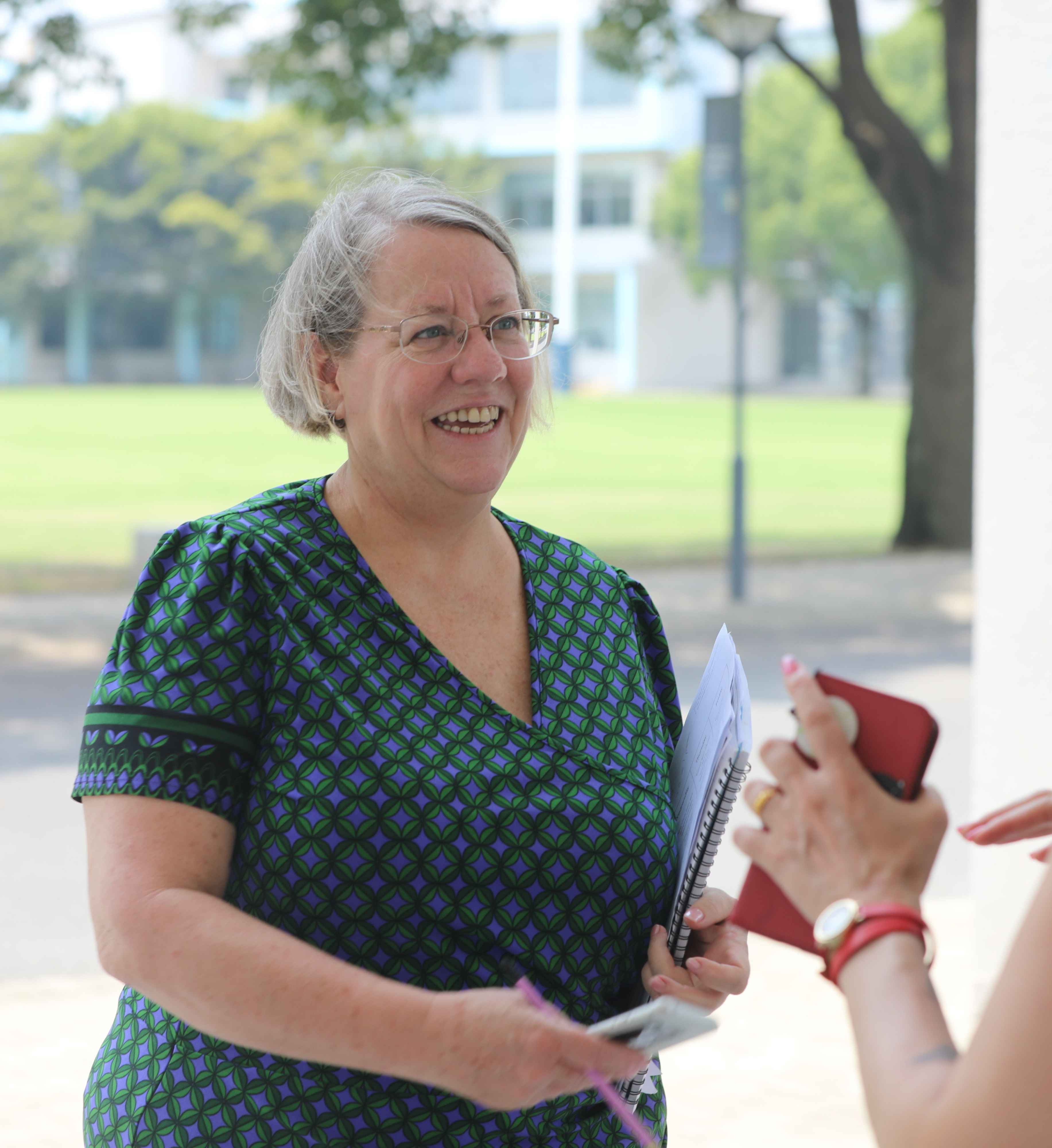学校师资介绍与办学理念 | 上海英国学校浦东校区 - Feature Cards Tabs