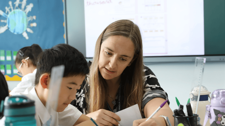 Hannah Phillips - Hannah Phillips