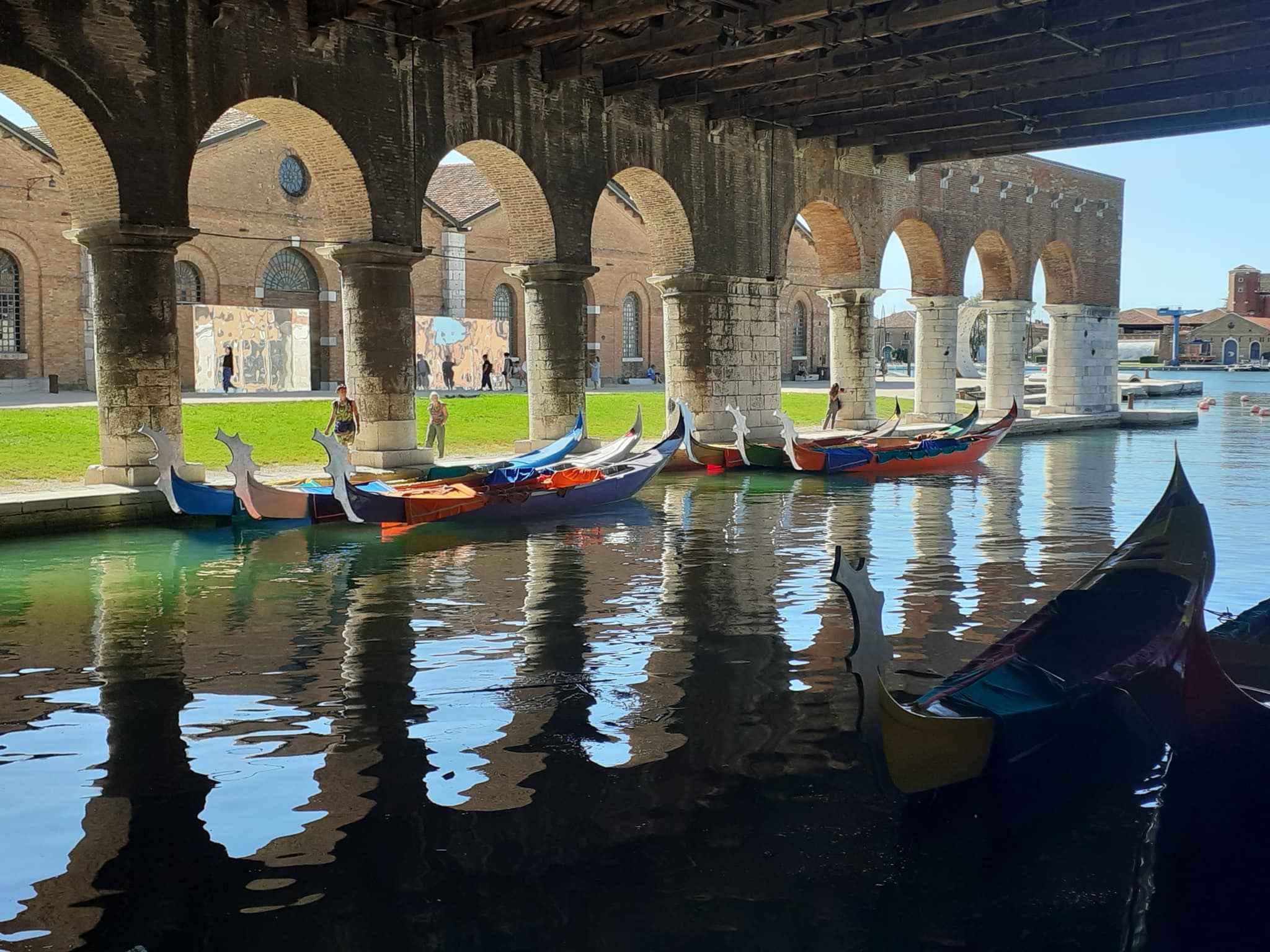 Outstanding Experiences | NAIS Rotterdam - 07 - Feature Cards Pattern - Expeditions