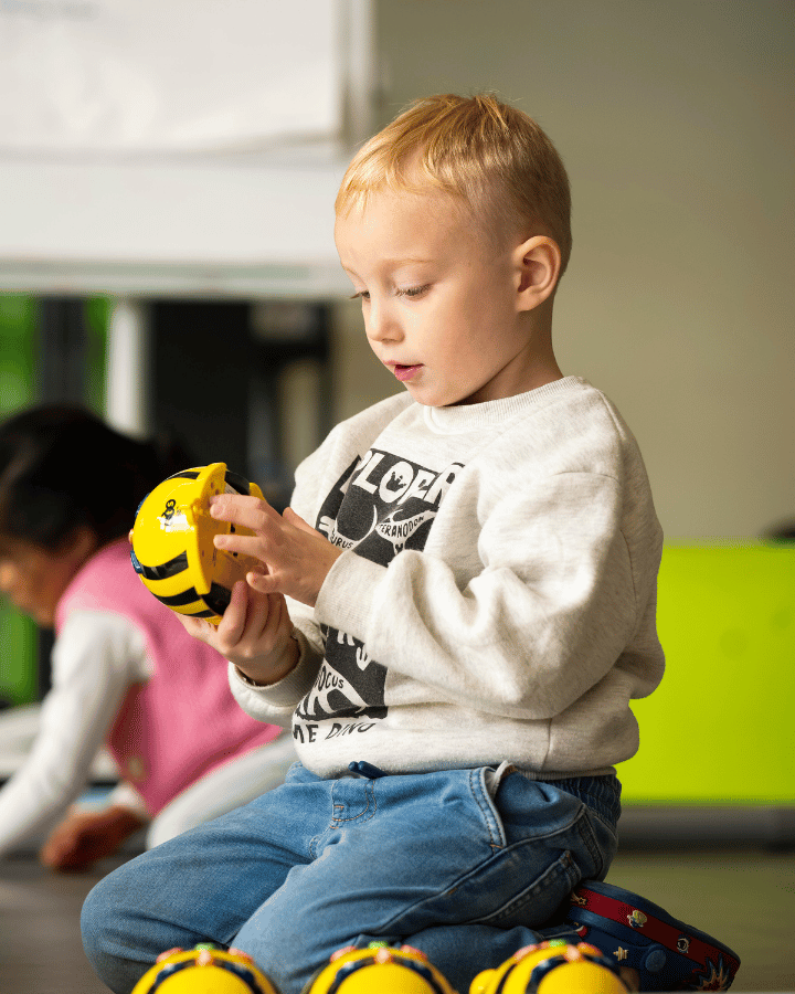 Visit us | Nord Anglia International School Rotterdam - Small Text And Image