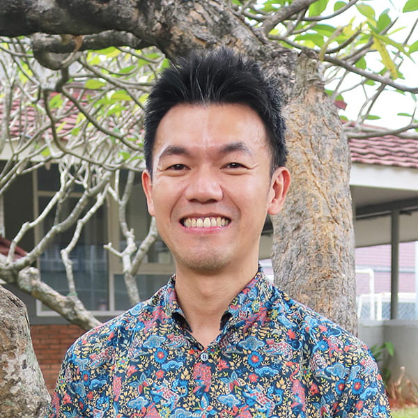 NAS Jakarta Teachers | Nord Anglia School Jakarta - Feature Cards Tabs