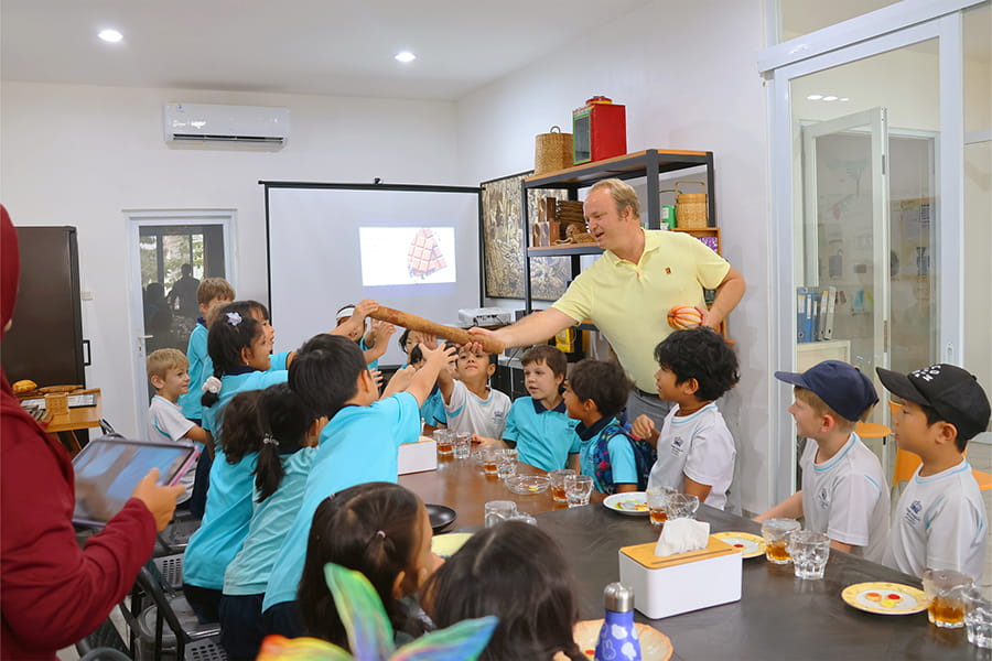 Year Three Chocolate Factory Visit Brings IPC Learning to Life - IPC Learning to Life