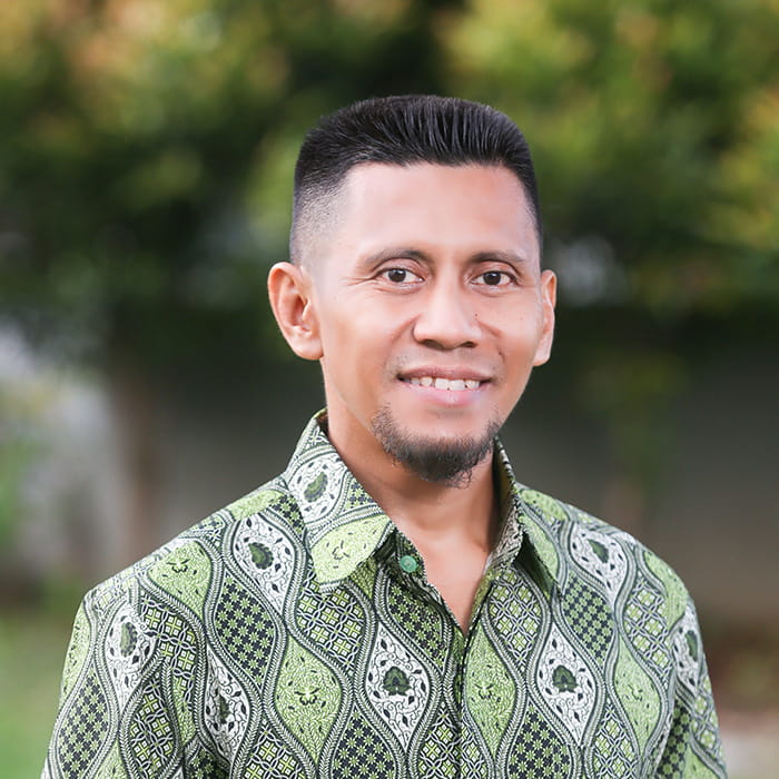 NAS Jakarta Teachers | Nord Anglia School Jakarta - Feature Cards Tabs