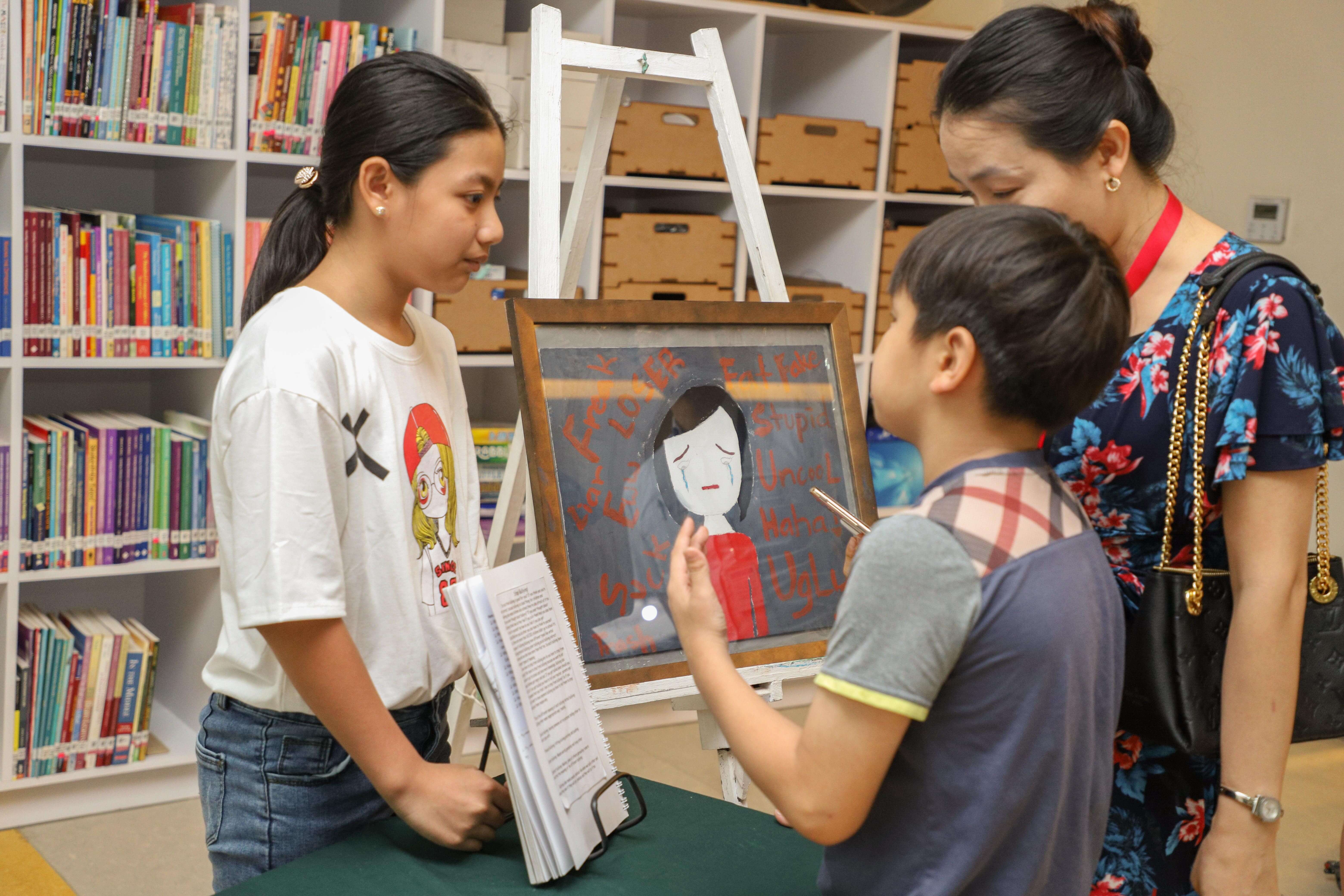 PYP exhibition04041990