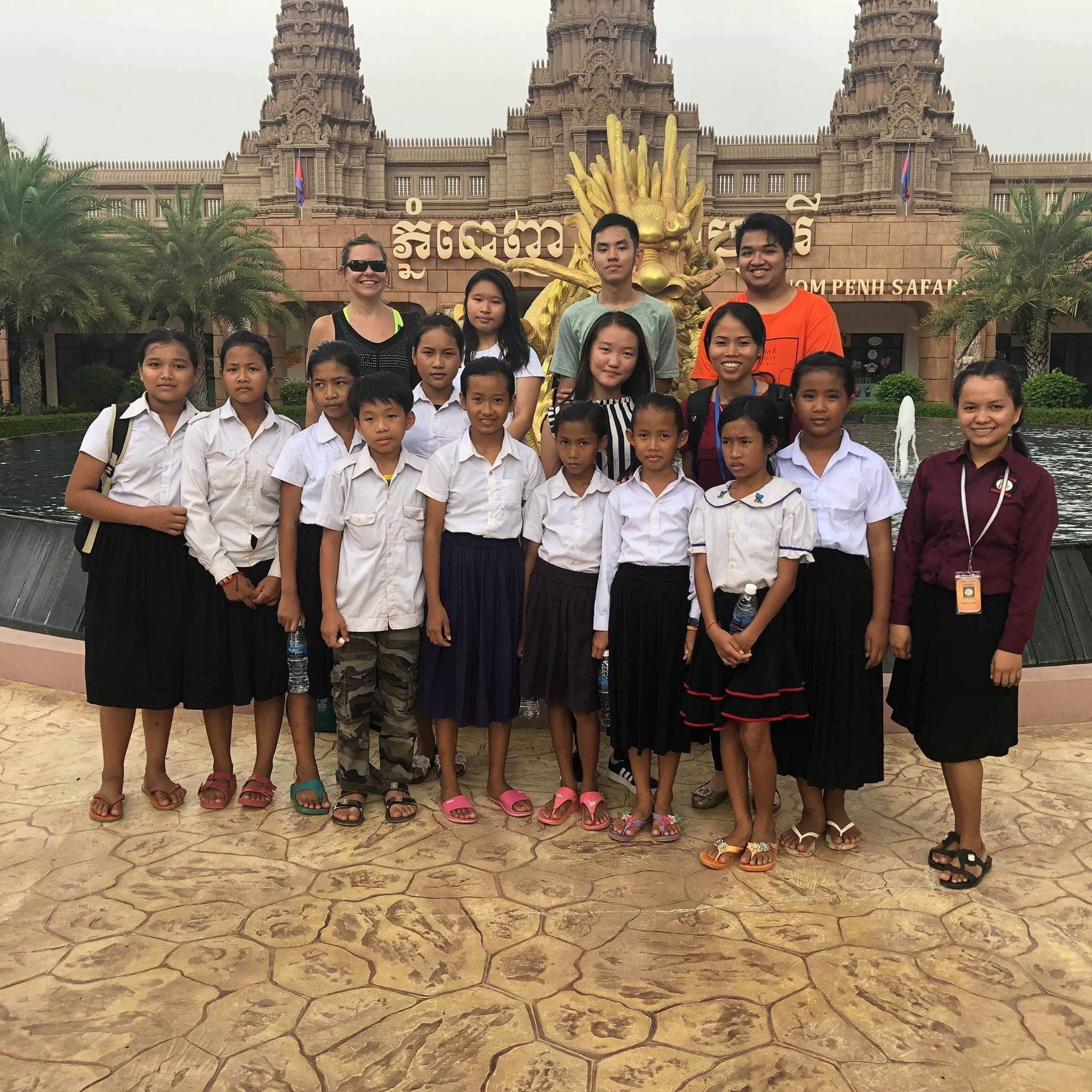 Northbridge CAS students help take CHOICE Cambodia pupils to Phnom Penh Safari World - northbridge-cas-students-help-take-choice-cambodia-pupils-to-phnom-penh-safari-world
