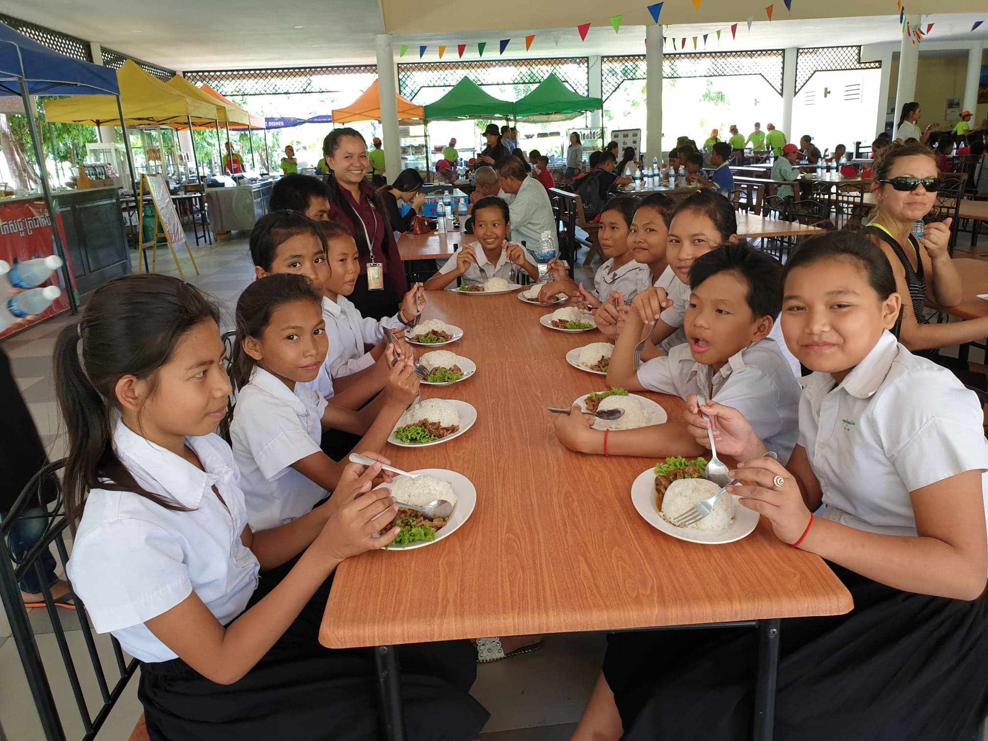 Northbridge CAS students help take CHOICE Cambodia pupils to Phnom Penh Safari World-northbridge-cas-students-help-take-choice-cambodia-pupils-to-phnom-penh-safari-world-60922777_341978593187004_6016536960154206208_n