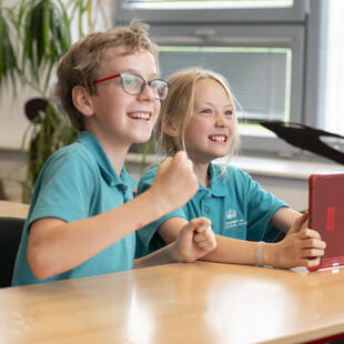 Mezinárodní Základní škola v Praze | 1. stupeň ZŠ | PBIS - Feature Cards Pattern - Curriculum