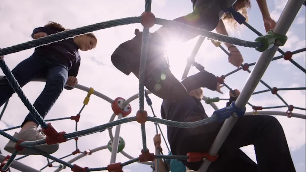 Naše kampusy | Praha 4 a Praha 6 | PBIS - Level 2 Page Header With Key Facts