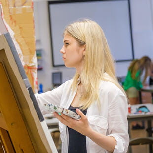 Život ve škole | Prague British International School - 04 - Feature Cards Pattern - Creativity and Culture