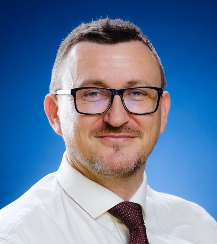 PBIS Staff and How We Teach | Prague British International School - Feature Cards Tabs