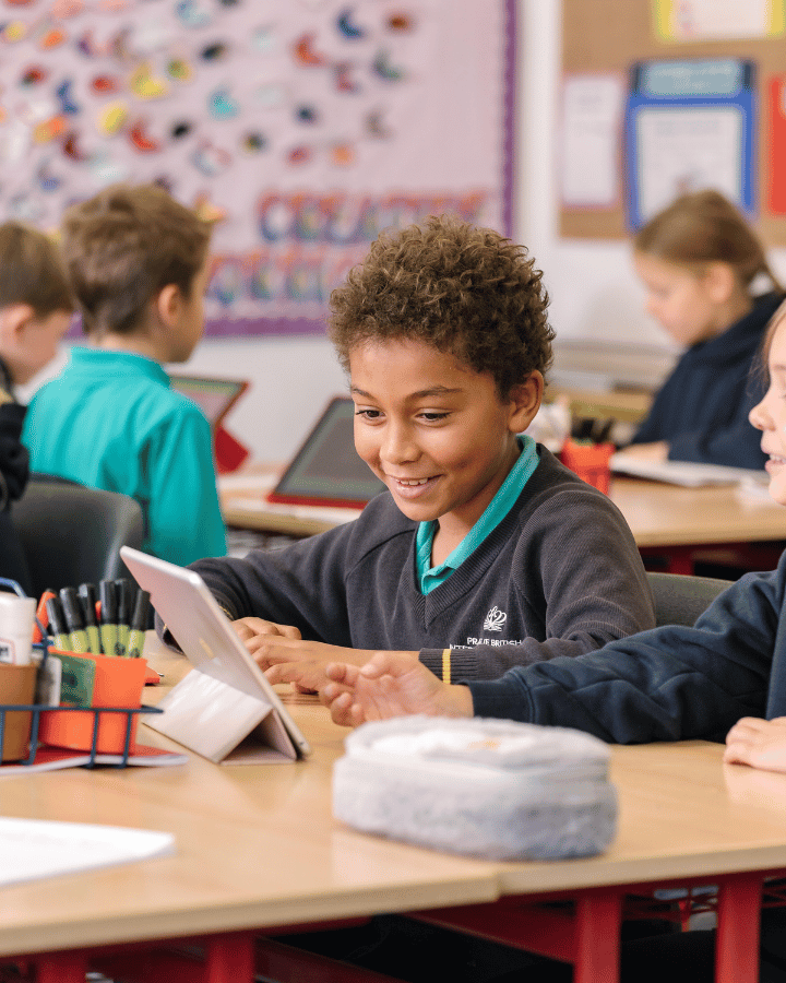 Mezinárodní základní škola Praha | 1. stupeň ZŠ - Image-50-pattern 1