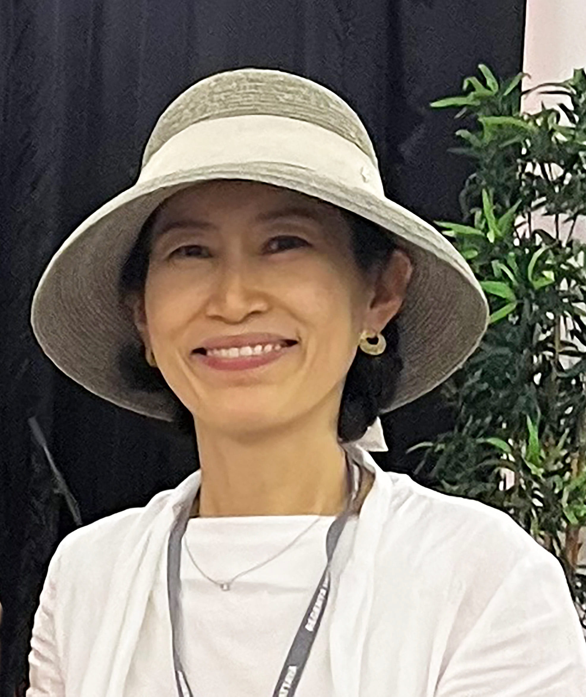 Private School in Thailand | Regents International School Pattaya - Feature Cards Pattern