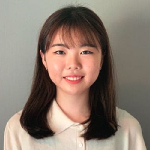 ความเป็นเลิศทางวิชาการ | โรงเรียนนานาชาติรีเจ้นท์พัทยา - Feature Cards Pattern