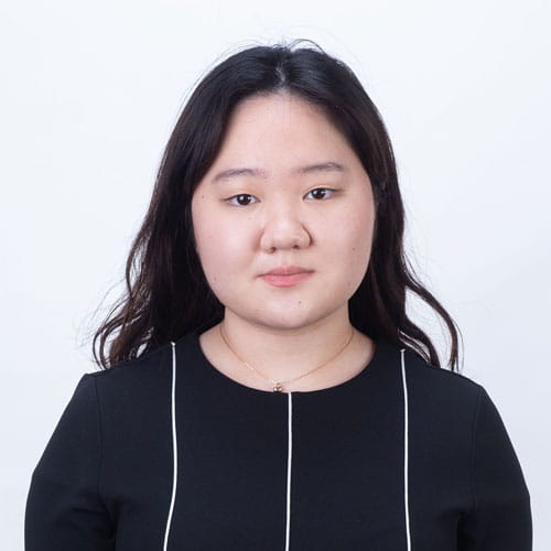 ความเป็นเลิศทางวิชาการ | โรงเรียนนานาชาติรีเจ้นท์พัทยา - Feature Cards Pattern