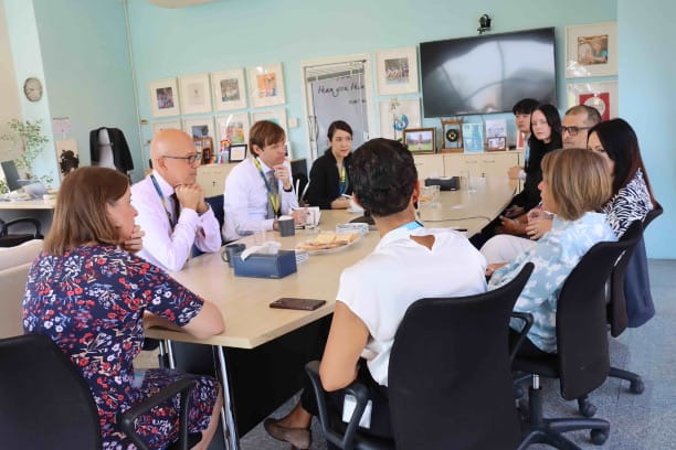 The British Ambassador Thailand visits Regents International School Pattaya - The British Ambassador Thailand visits Regents International School Pattaya