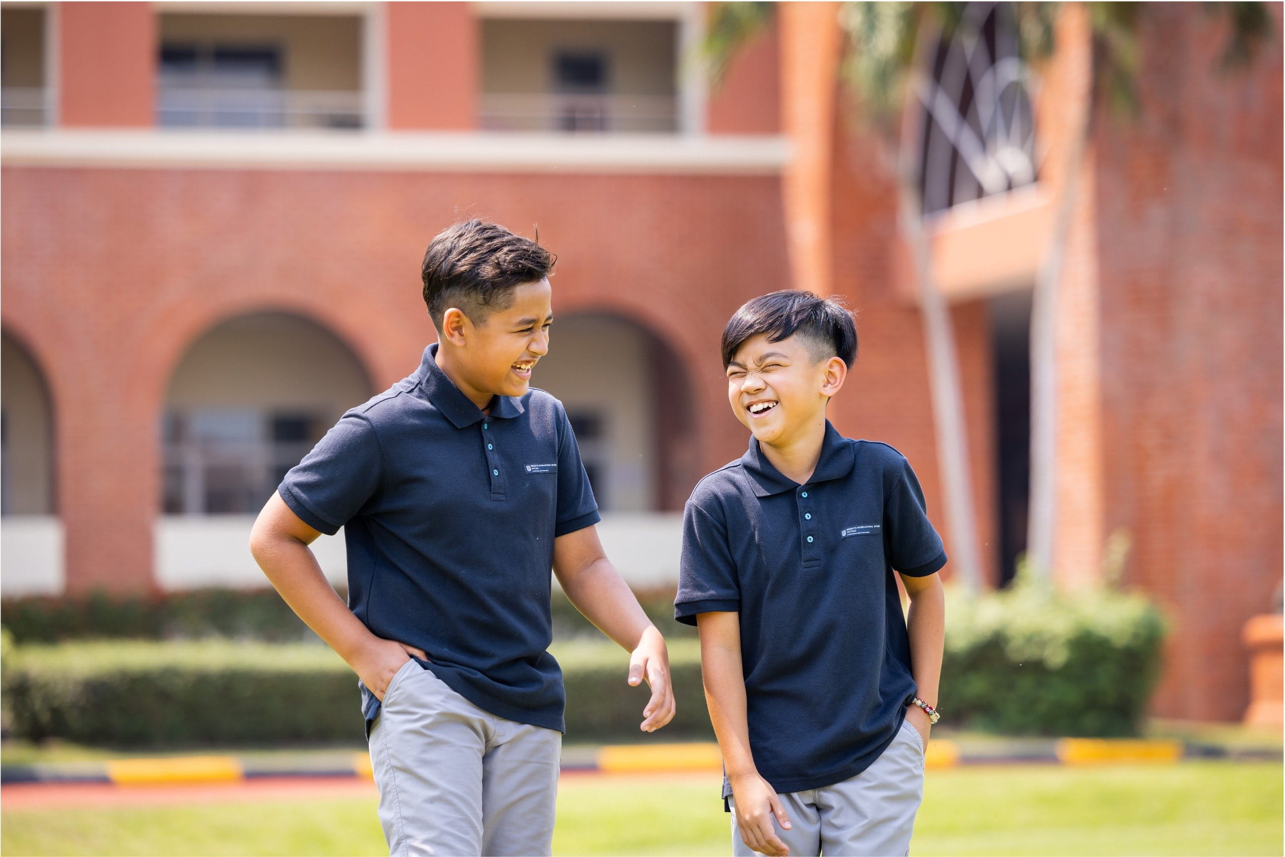 Parent Essentials | Regents International School Pattaya - 05 Feature Cards Pattern