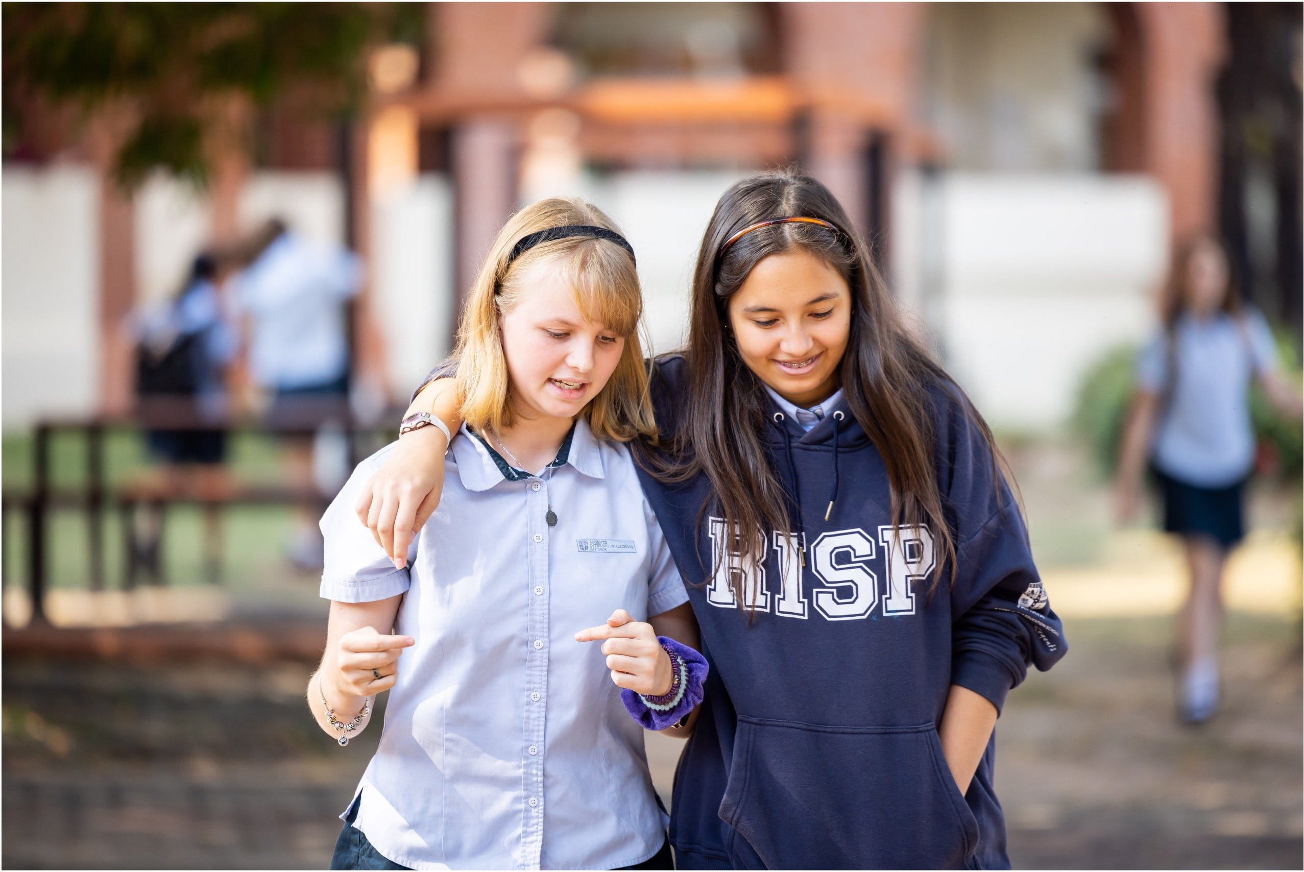 สิ่งสำคัญเกี่ยวกับ RISP พัทยาที่ผู้ปกครองต้องการทราบ - 05 Feature Cards Pattern