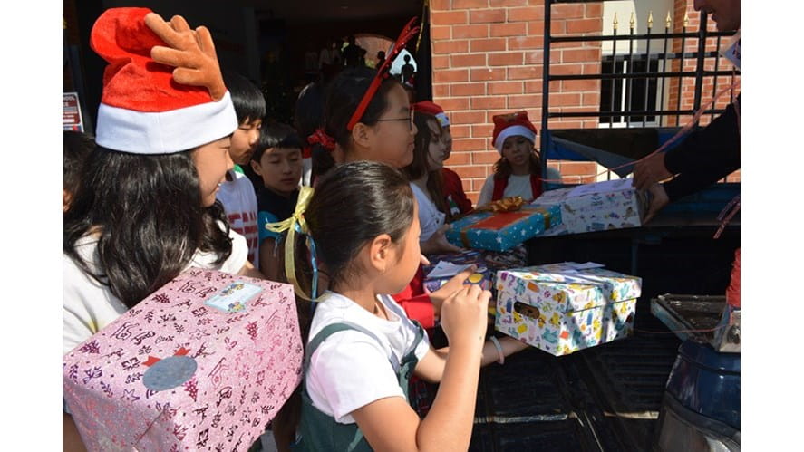 Regents International School Pattaya Embrace the Gift of Giving this Christmas by Donating Presents to Community Partners-regents-international-school-pattaya-embrace-the-gift-of-giving-this-christmas-by-donating-DSC_0027