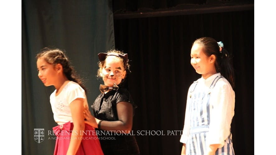 RegentsPattayaTalentShow17