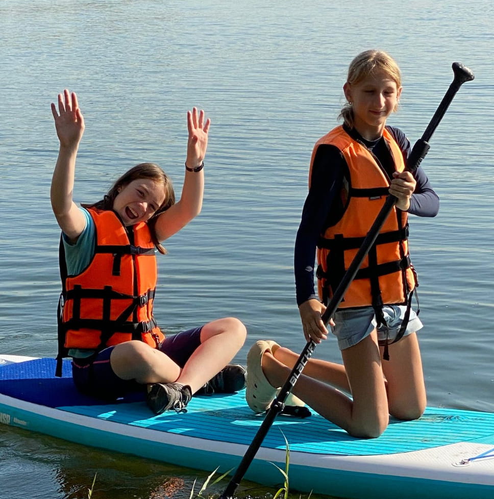 Outstanding Experiences | Regents International School Pattaya - 07 - Feature Cards Pattern - Expeditions