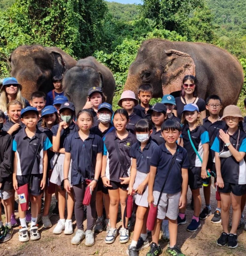 Outstanding Experiences | Regents International School Pattaya - 07 - Feature Cards Pattern - Expeditions