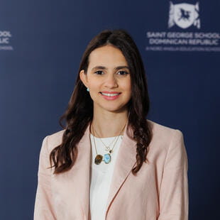 Excelencia Académica | St George School, República Dominicana - Feature Cards Pattern 1