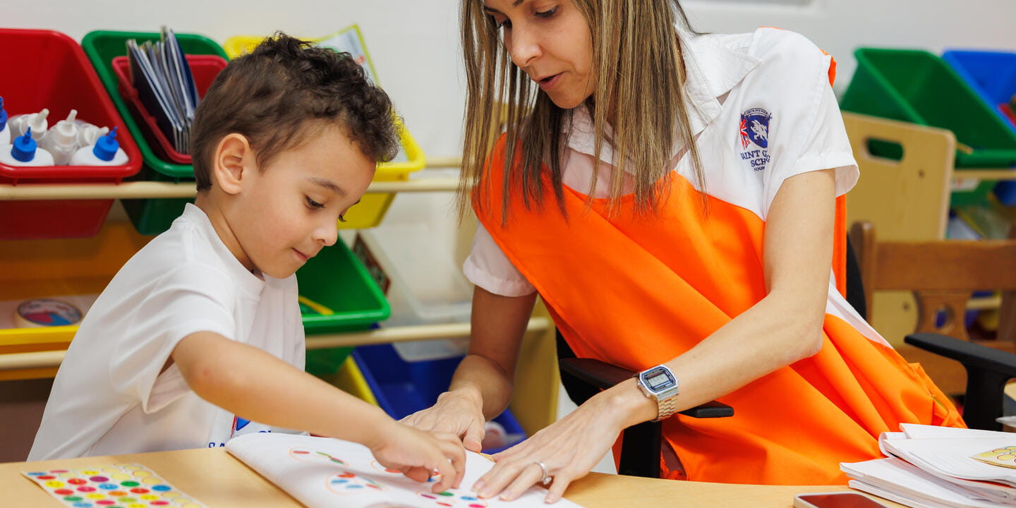 Excelencia Académica | St George School, República Dominicana - Key Fact Tiles