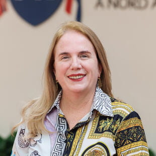 Propuesta académica | Saint George School, República Dominicana - Feature Cards Tabs