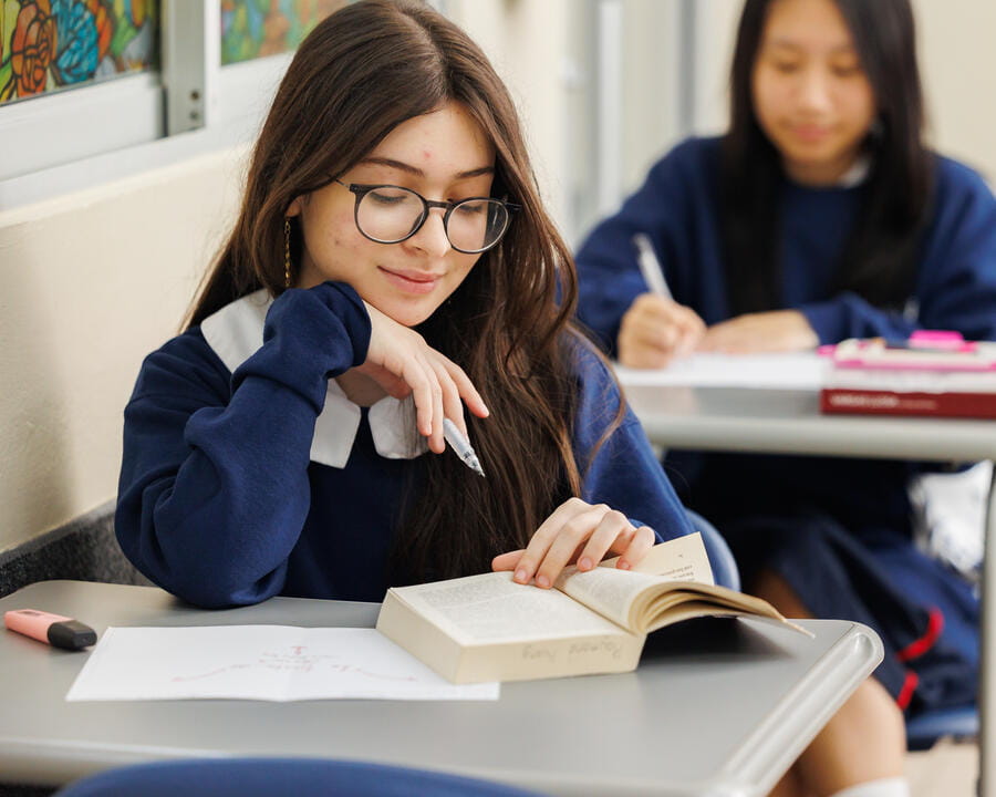 Biblioteca | Colegio Saint George, República Dominicana - Image-50-50