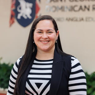 Propuesta académica | Saint George School, República Dominicana - Feature Cards Tabs