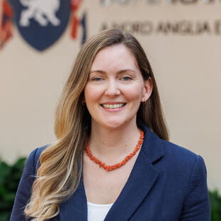 Propuesta académica | Saint George School, República Dominicana - Feature Cards Tabs