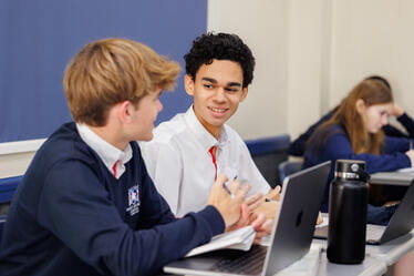 Excelencia Académica | St George School, República Dominicana - Visual Time Line Tabs