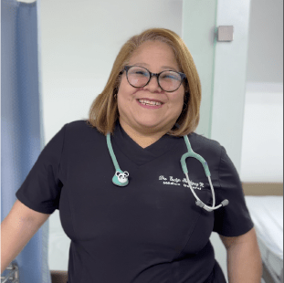 Parent Essentials | Saint George School, Dominican Republic - 05 Feature Cards Pattern