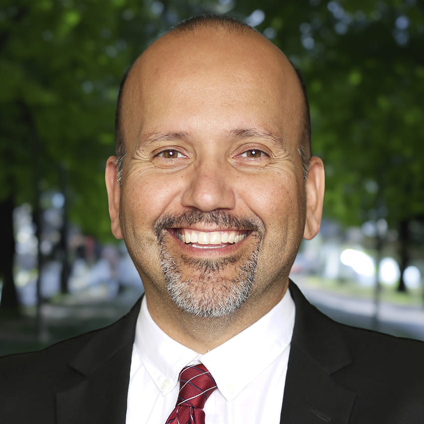 Valle Alto Campus | San Roberto International School - Feature Cards Tabs