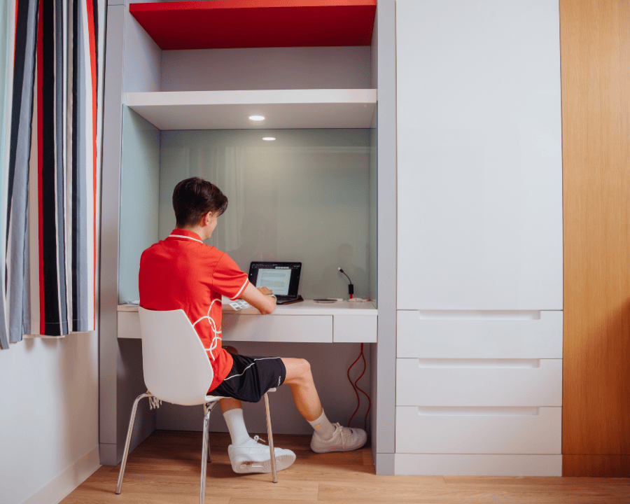 Boarding School in Dubai | Swiss International School Dubai - Feature Cards Pattern