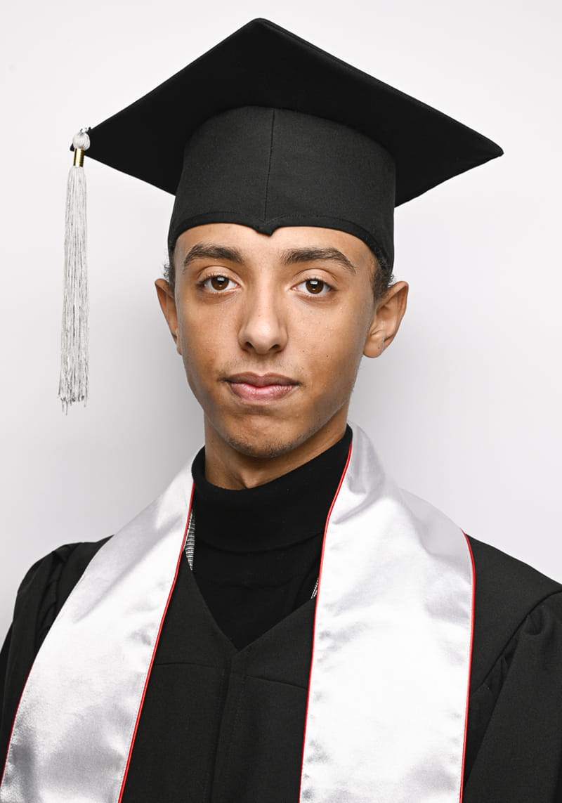 Academic Excellence | The Best IB School in Dubai | SISD - Feature Cards Pattern 1