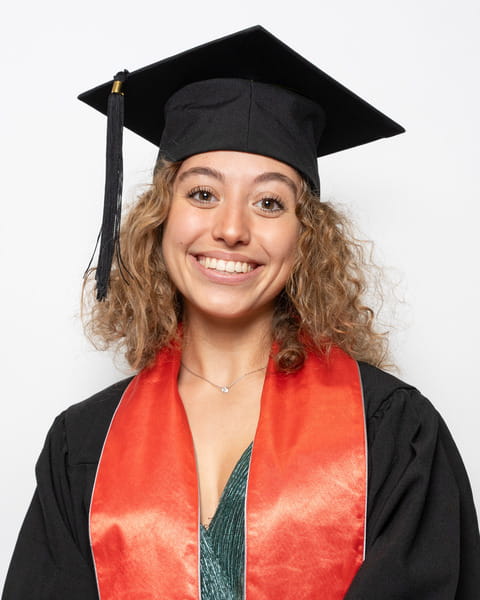 Academic Excellence | The Best IB School in Dubai | SISD - Feature Cards Pattern 1