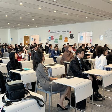 Outstanding Experiences | SISD - 04 - Feature Cards Pattern - Creativity and Culture